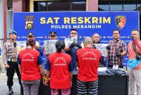 Ketiga tersangka yang dihadirkan dalam konferensi pers Polres Merangin, Jambi, Selasa 28 September 2026 |