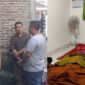 Polisi saat melakukan pemeriksaan TKP dan saat korban disemayamkan di rumah duka sebelum dimakamkan, Rabu 2 September 2026 | Dok. Humas Polres Tanggamus.