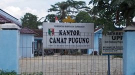 Plang Kantor Kecamatan Pugung, Tanggamus.