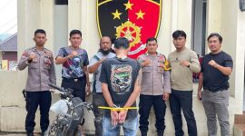 Tersangka saat diamankan Satreskrim Polres Tanggamus dan Polsek Sumberejo, Rabu 30 September 2026 | Dok. Humas Polres Tanggamus.