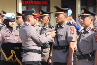 Kapolres Pesisir Barat Pimpin Sertijab Kabag SDM, Kasatresnarkoba, Kasi Humas dan Dua Kapolsek, Ini Pejabat Barunya 