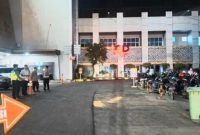 Polisi saat melakukan identifikasi TKP terlindasnya bocah 5 tahun di parkiran RSUD Abdul Moeloek, Bandar Lampung, Rabu 7 Oktober 2026 | Dok. Polresta Bandar Lampung.