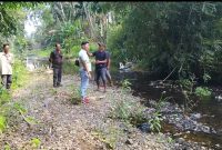 100 Hektare Sawah Terancam Kekeringan, Anggota DPRD Tanggamus Buyung Alamsyah Tinjau Sungai Way Kerap