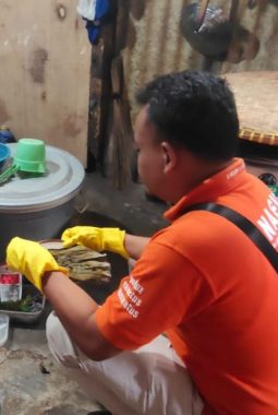 Polisi Ungkap Dugaan Penyebab Pedagang Perempuan Ditemukan Meninggal di Depan Kamar Mandi di Tanggamus