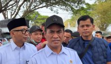 Mentan Amran saat memberikan keterangan pers di Nggruput Pringsewu, Minggu 25 Oktober 2026.