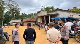 Pengamanan di lokasi kampanye calon Peratin di Pekon Rajabasa, Kecamatan Ngaras, Pesisir Barat, Minggu 25 Oktober 2026 | Suroso/Media Prioritastv.com.