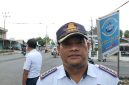 Kepala Dinas Perhubungan Tanggamus, M. Sabar Sitanggang saat memberikan keterangan pers disela kegiatan pengaturan di simpang lampu merah Kota Agung, Senin 26 Oktober 2026 | Herdi/Media Prioritastv.com.