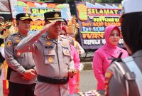 Kapolres Baru Disambut Kapolres Lama di Koridor Utama Mapolres Tanggamus, Sore Pelepasan AKBP Rahmad