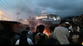 Warga yang berkumpul di lokasi usai api dipadamkan Damkarmat Tanggamus, Minggu 18 Oktober 2026 | Herdi/Media Prioritastv.com.